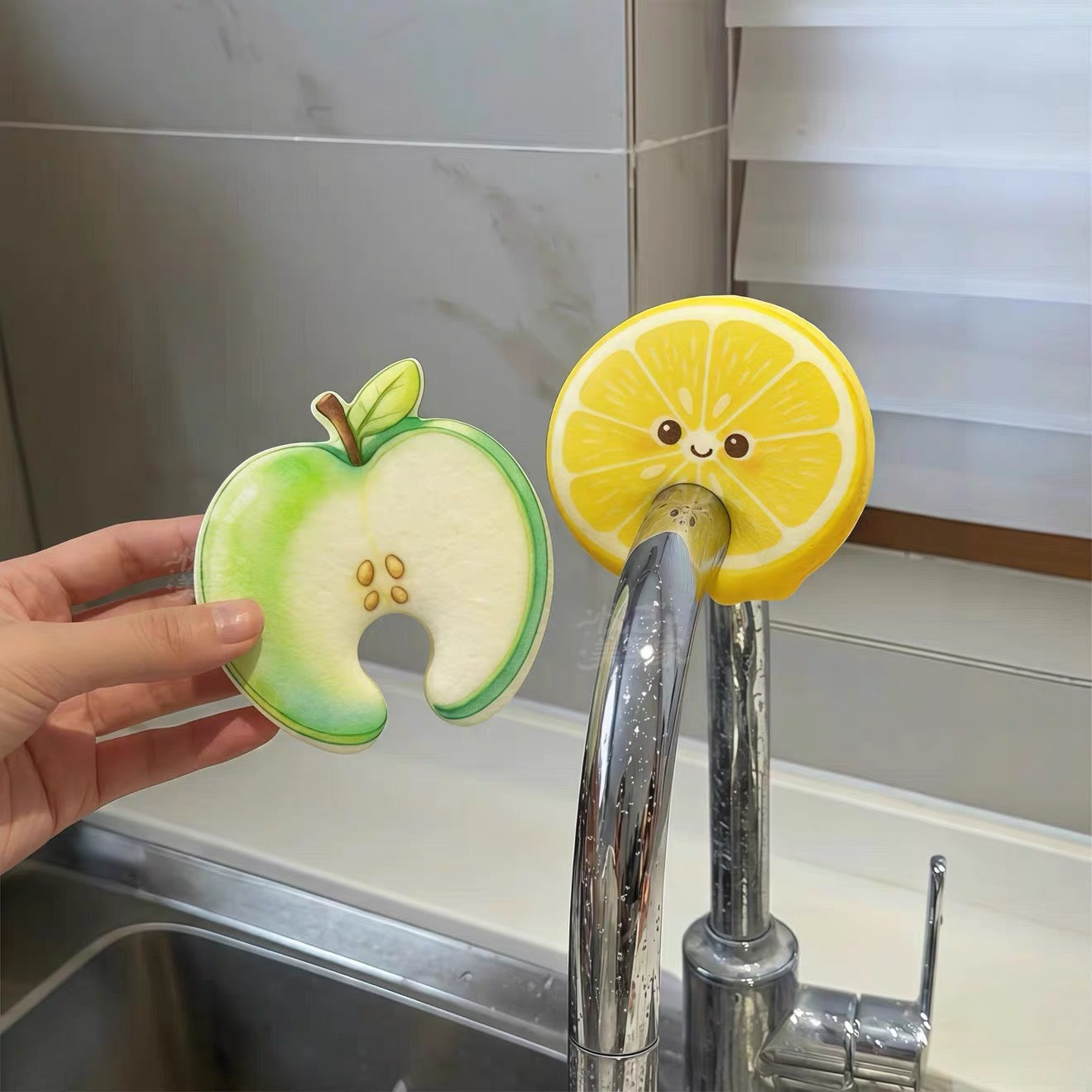 Fruit-shaped household dishwashing sponge
