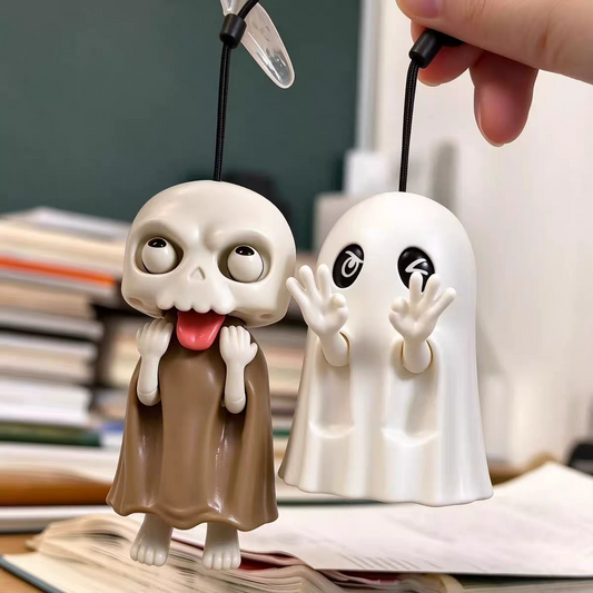 Shape-Shifting Skull Keychain – Funny Prank Ghost Toy, Spooky Bag Charm, and Creative Halloween Gift for Friends