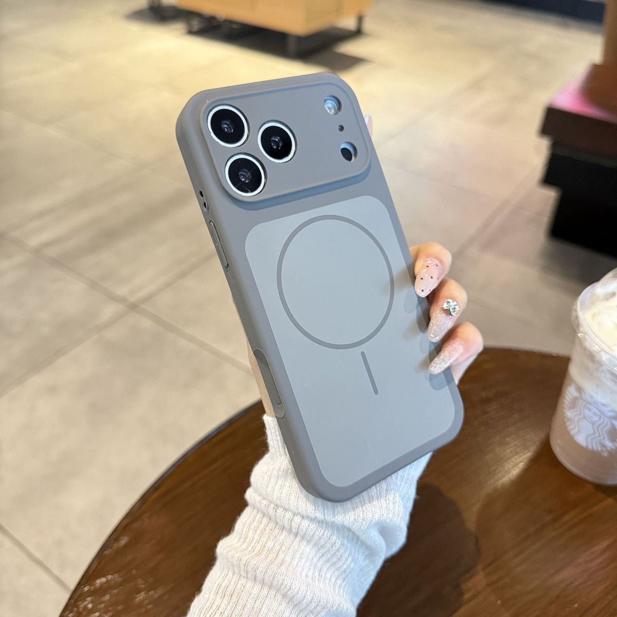 Thin magnetic closure Case For IPhone