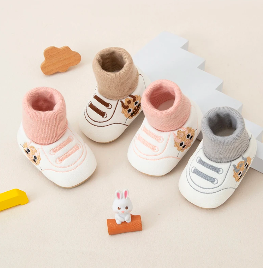 Baby Fleece-Lined Anti-Slip Sock Shoes (0–12 Months)